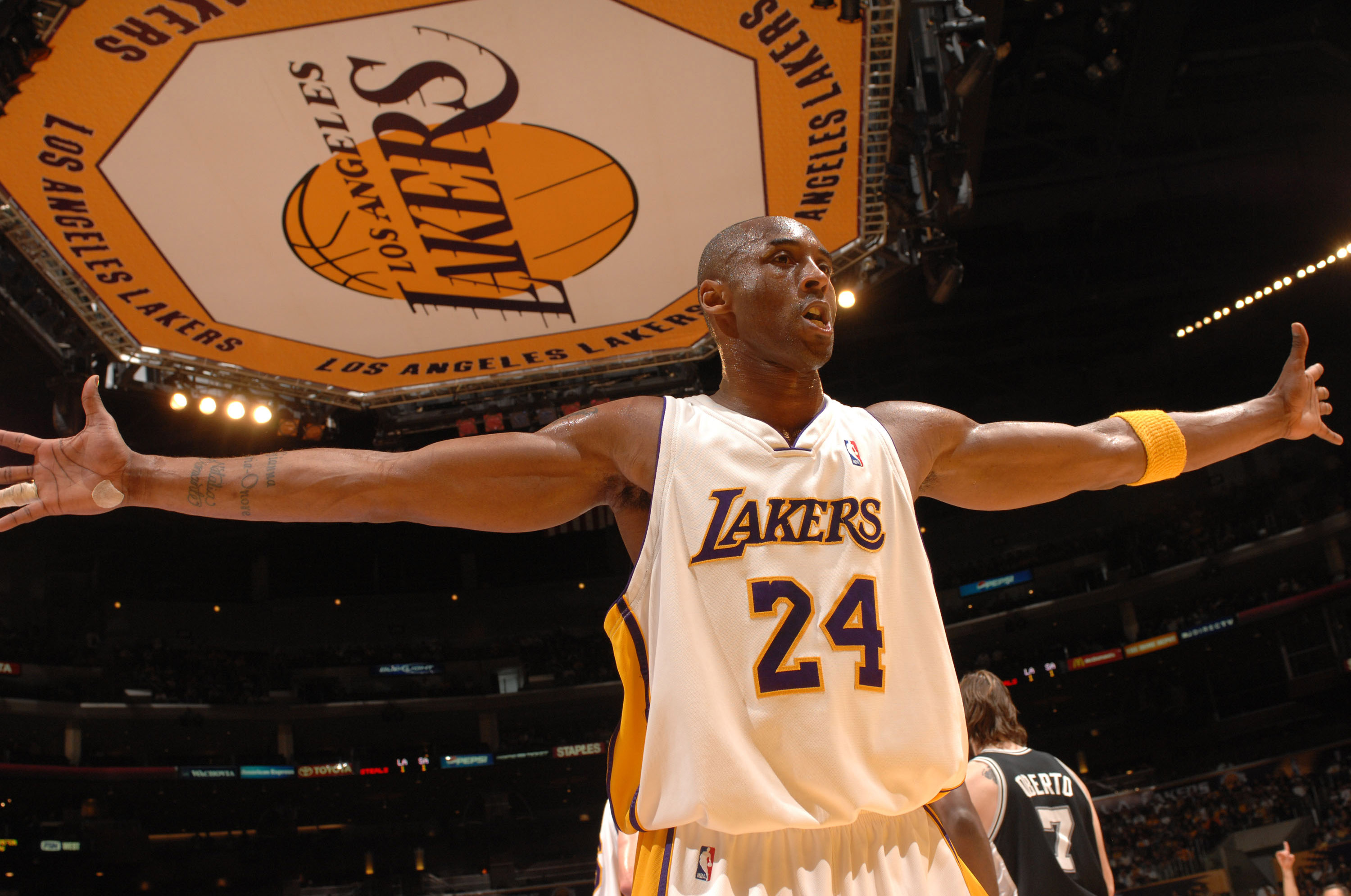 而火箭仍处 而火箭仍处