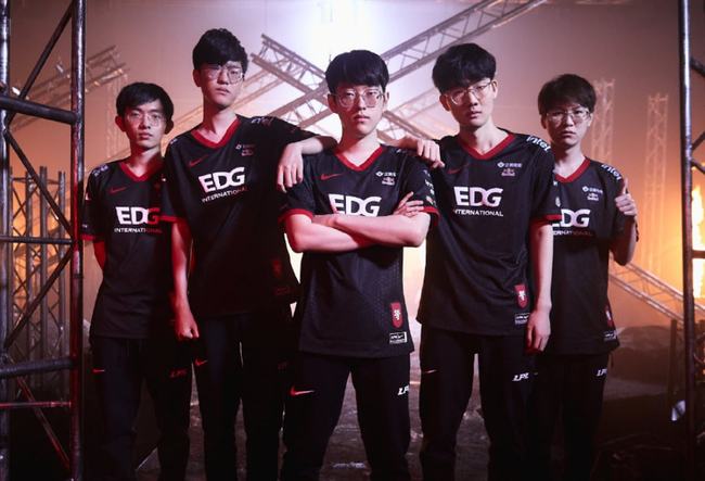 赛中展示出 赛中展示出