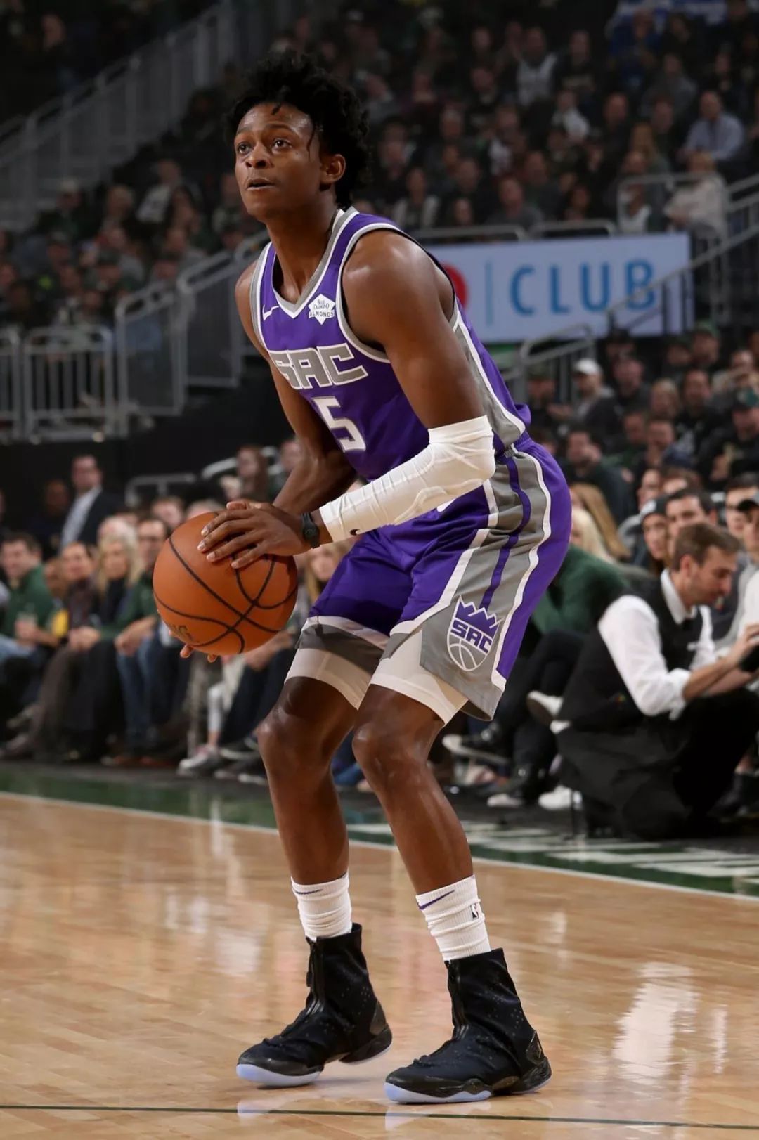 了赛场下的 了赛场下的