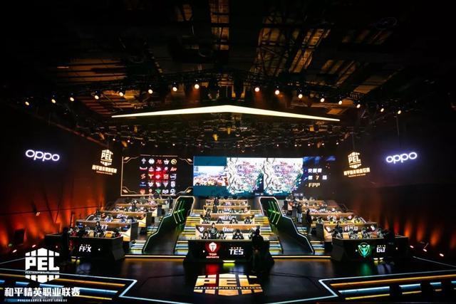 乌加特被球 乌加特被球