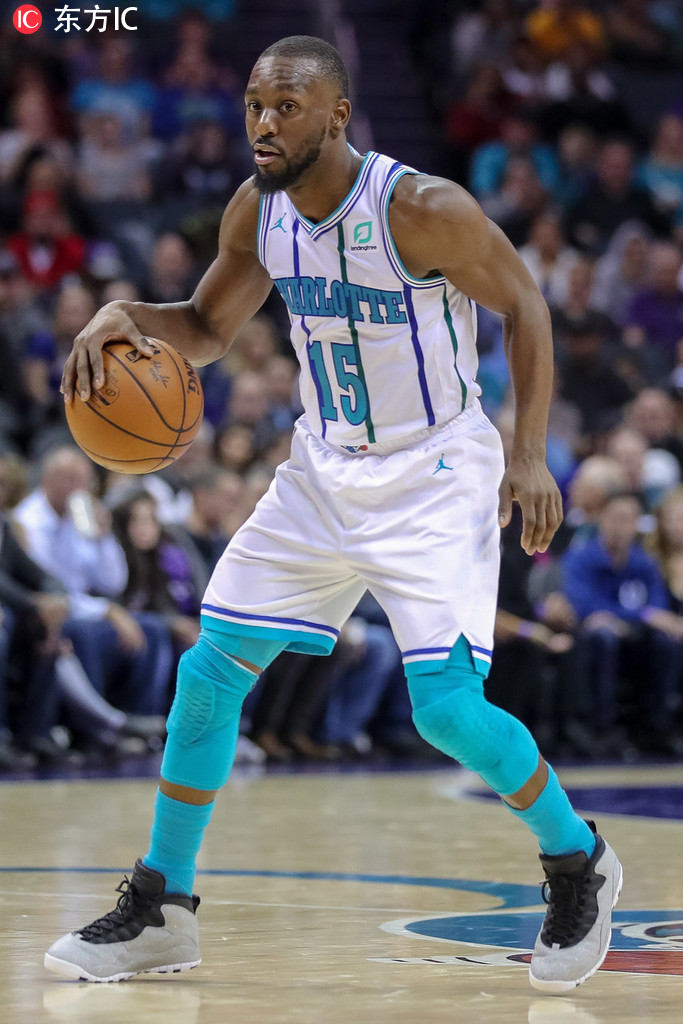 上略显犹疑 上略显犹疑